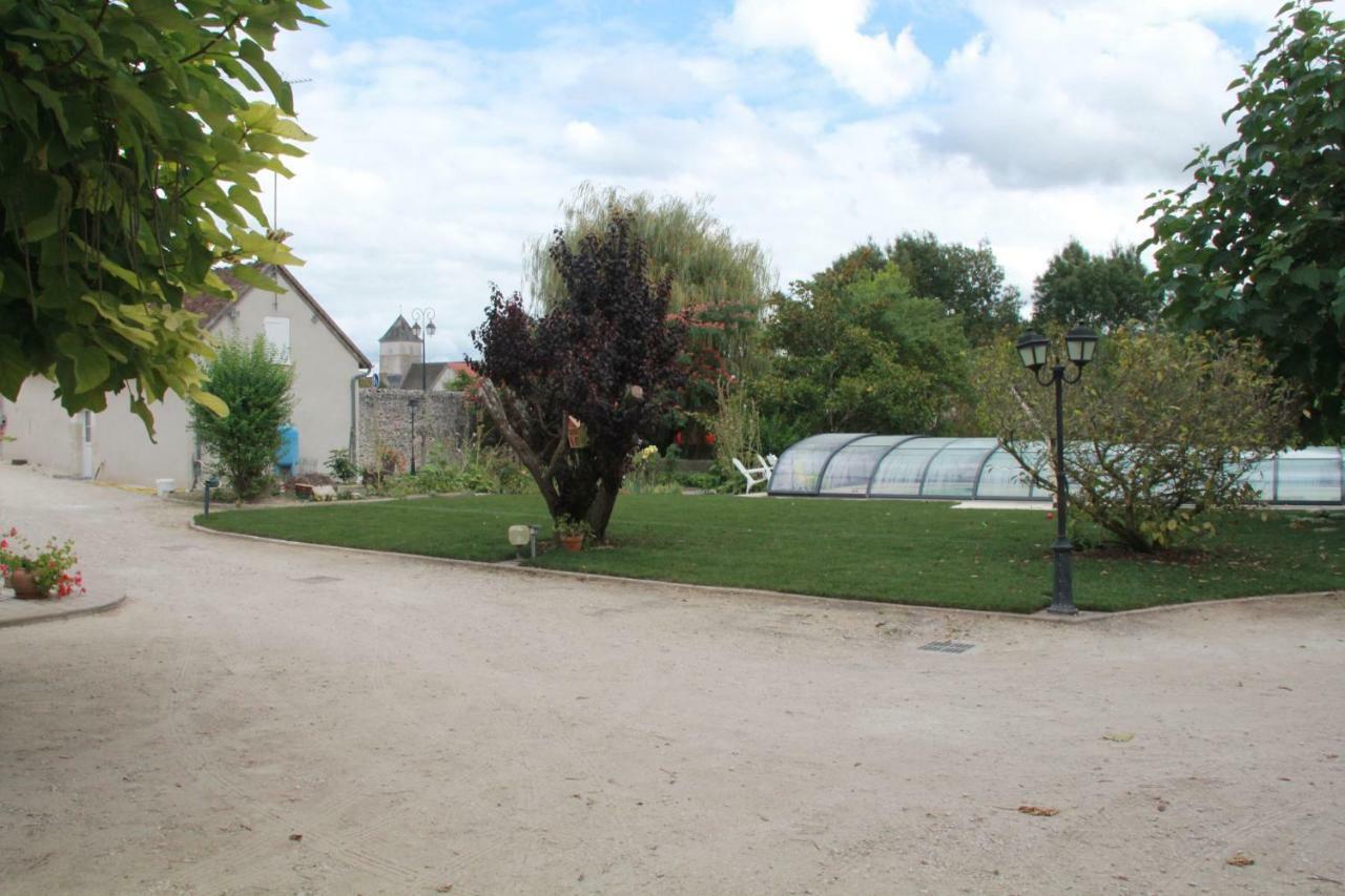 Bed and Breakfast Manoir Le Bout Du Pont Huisseau-sur-Cosson Exterior foto